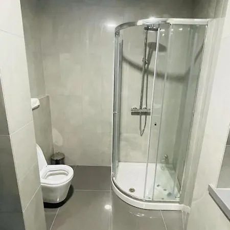 Ergosuites *