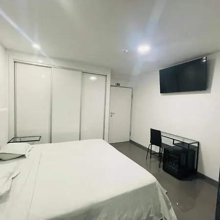 Ξενοδοχείο Ergosuites *