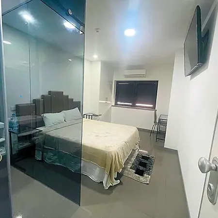 Ergosuites *